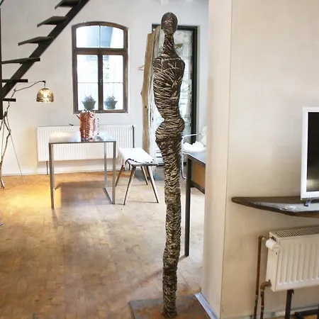 22 - Atelier-gaestehaus Villa *