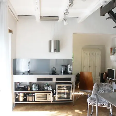 22 - Atelier-gastehaus Villa *