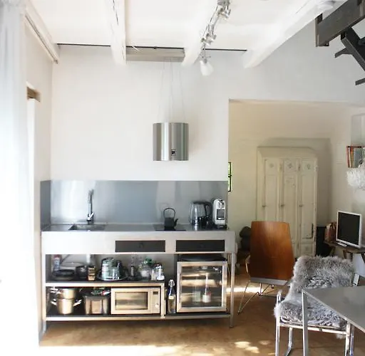 22 - Atelier-gaestehaus Villa *